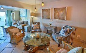 15 Skiathos-Spacious Family Beachfront Apartment